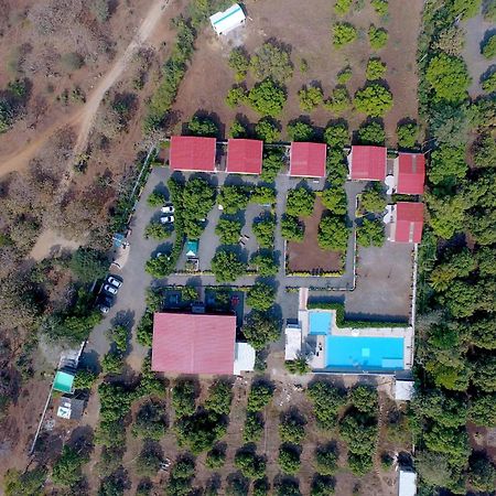 Heeran Re-Treat Resort Sasan Gir Exterior photo
