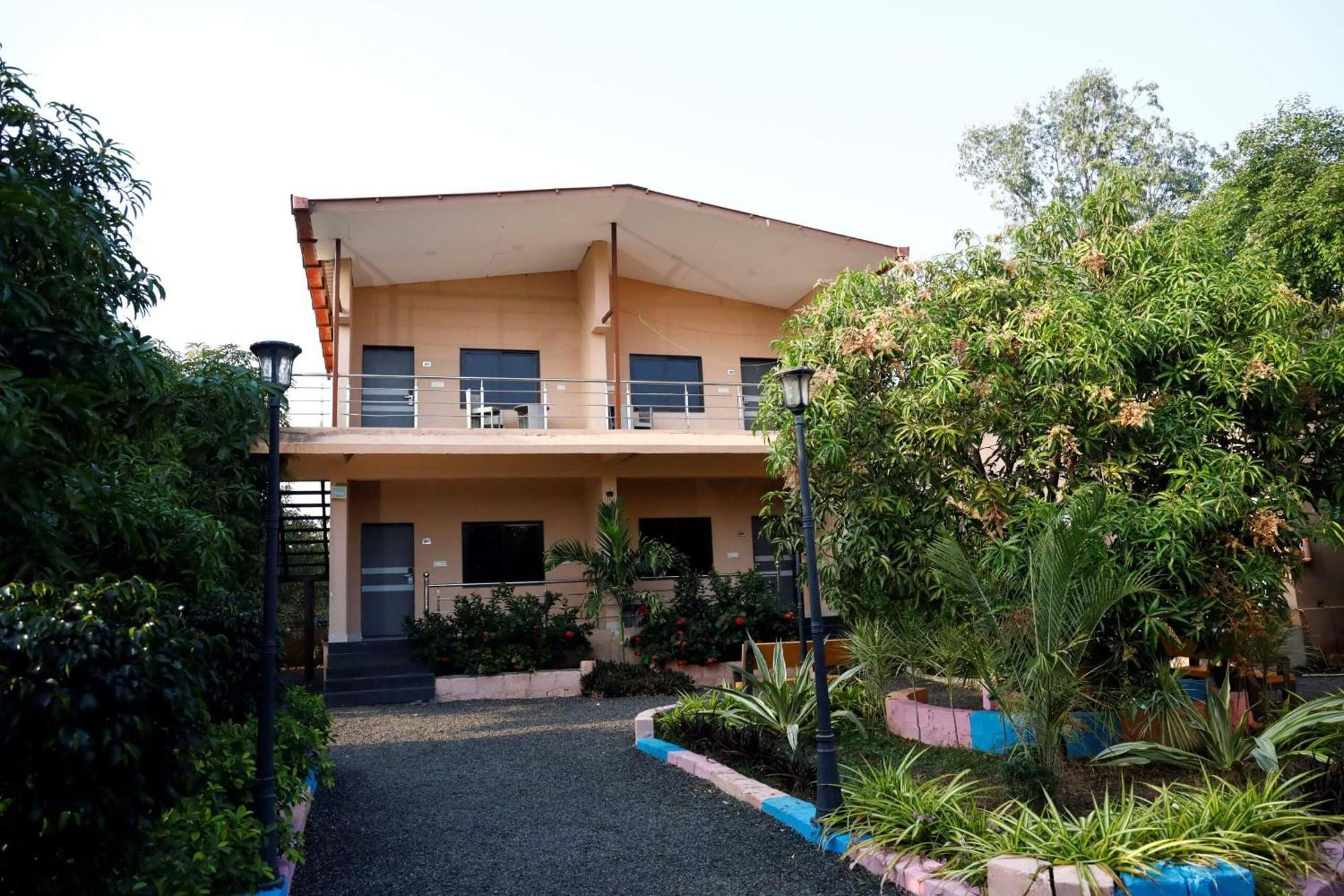 Heeran Re-Treat Resort Sasan Gir Exterior photo
