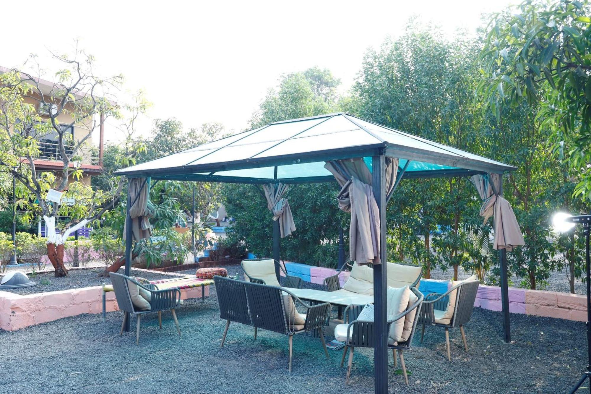 Heeran Re-Treat Resort Sasan Gir Exterior photo